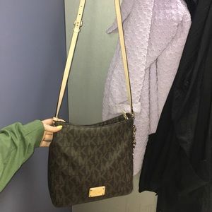 Michael kors Crossbody